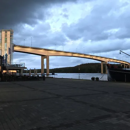 シャレー Koskenselaen Lomakylae プーマラ